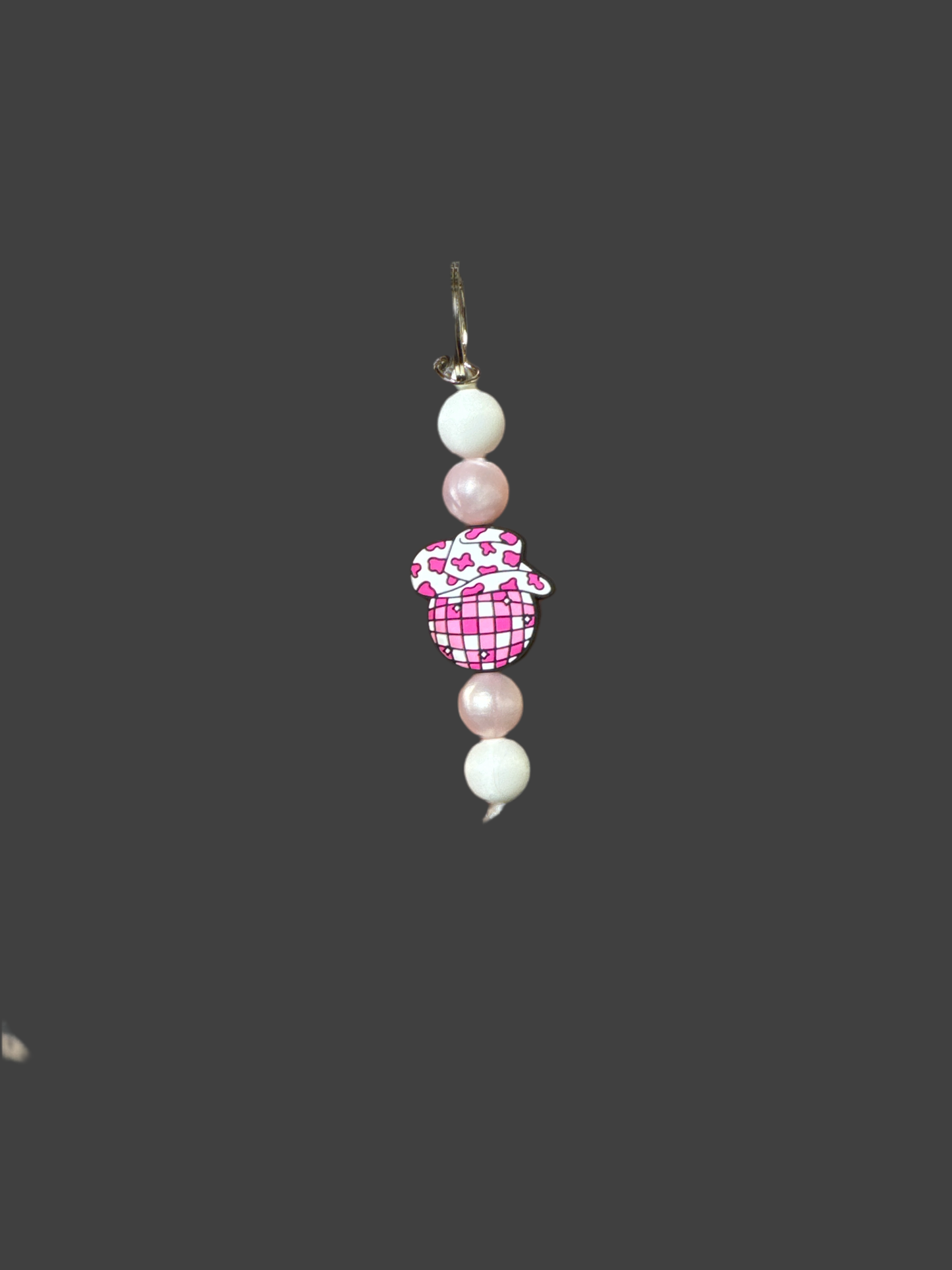 In dolly we trust keychain